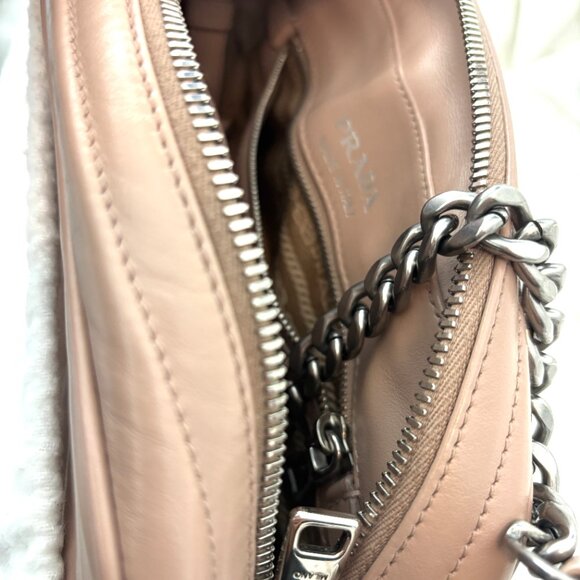 Prada Signature Diagramme Camera - Picture 5 of 9